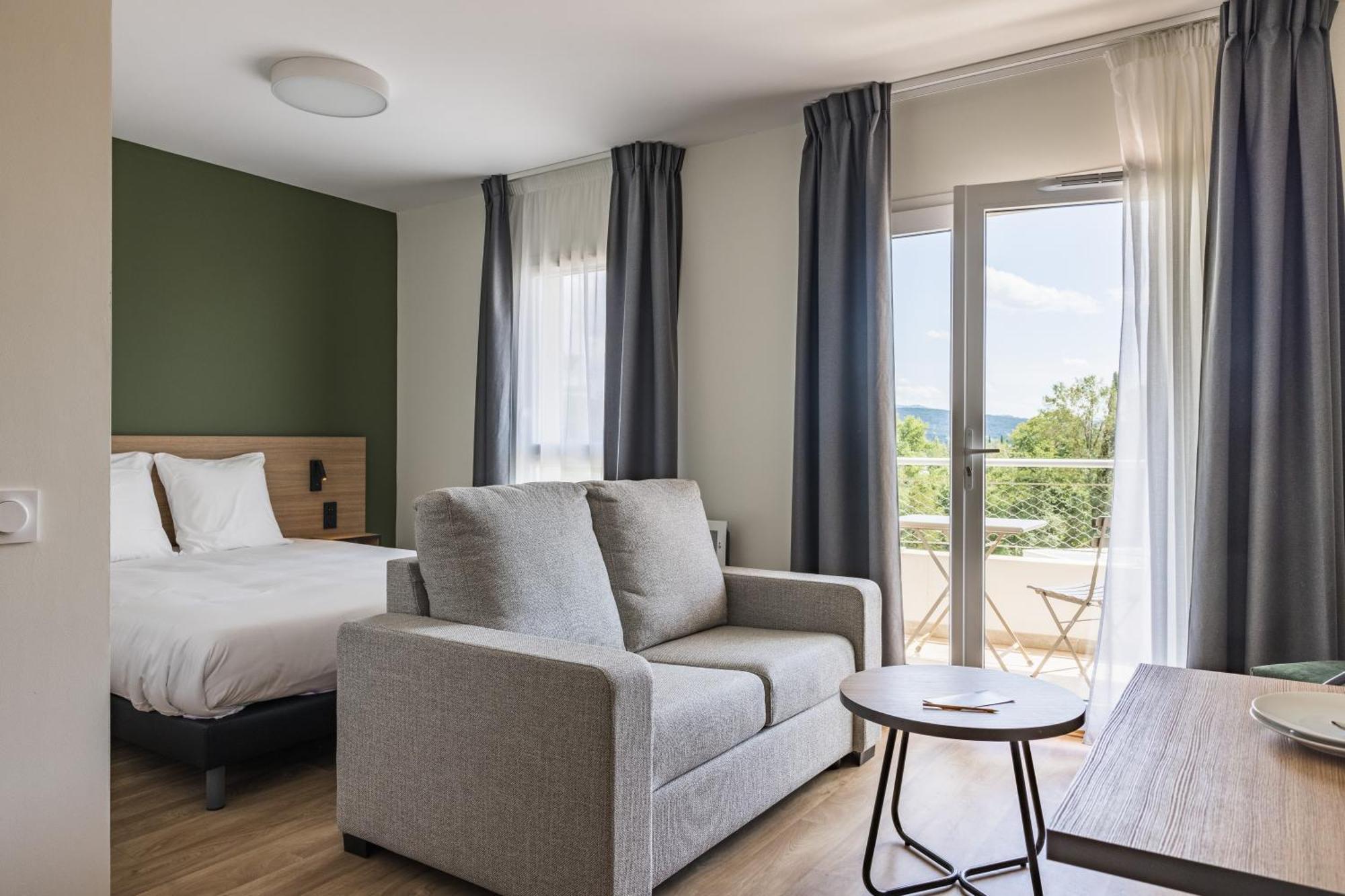 Hotel Des Thermes Des Fumades Allegre Les Fumades エクステリア 写真